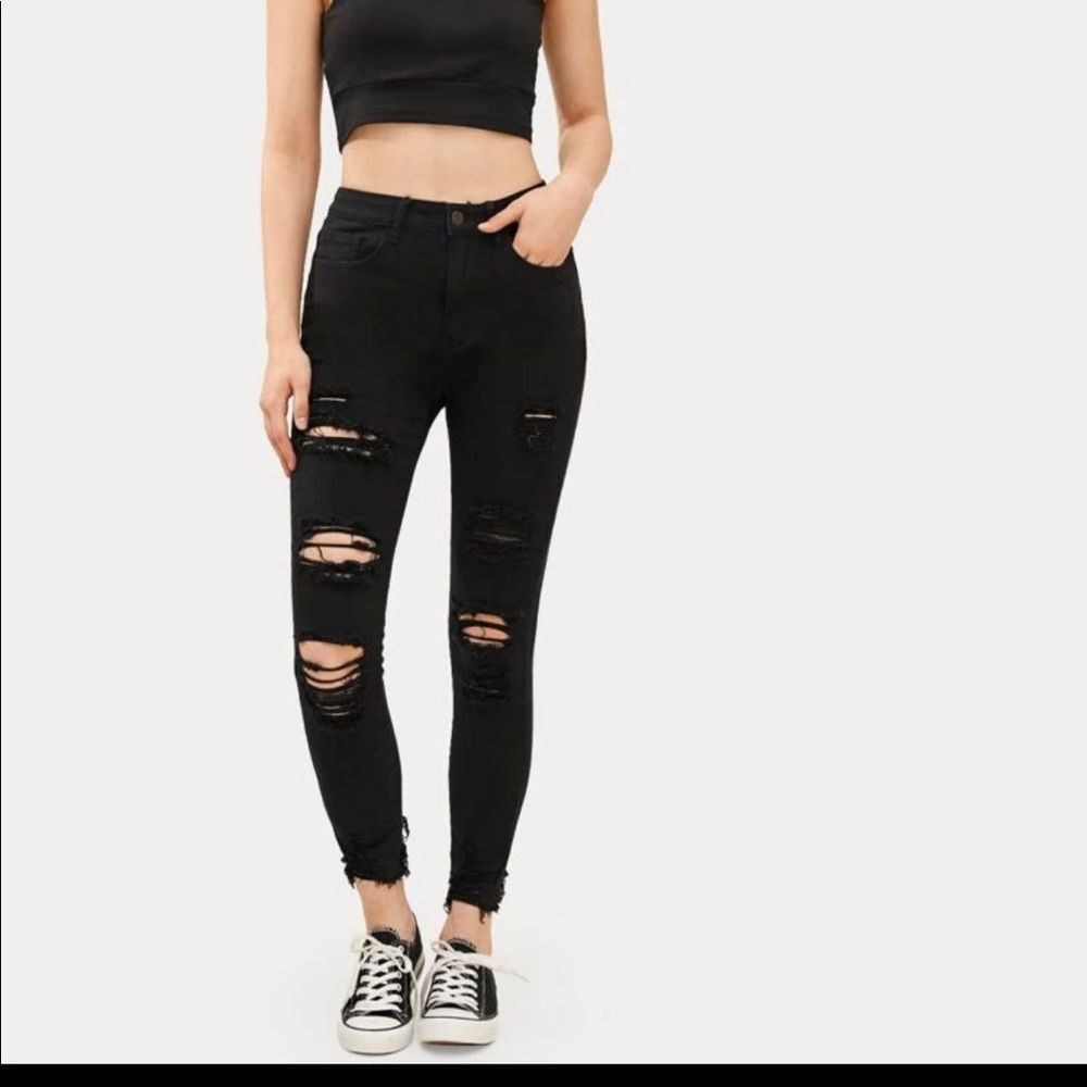 Black ripped skinny jeans